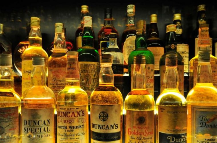 Top 15 Melhores Whiskys em 2023 (Chivas, Old Parr e mais)